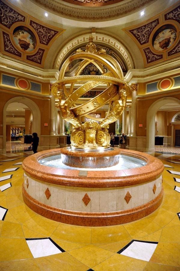 Gold leaf statues and monuments Goldbeater