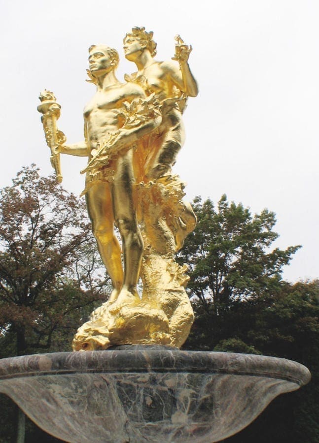 Gold leaf statues and monuments Goldbeater