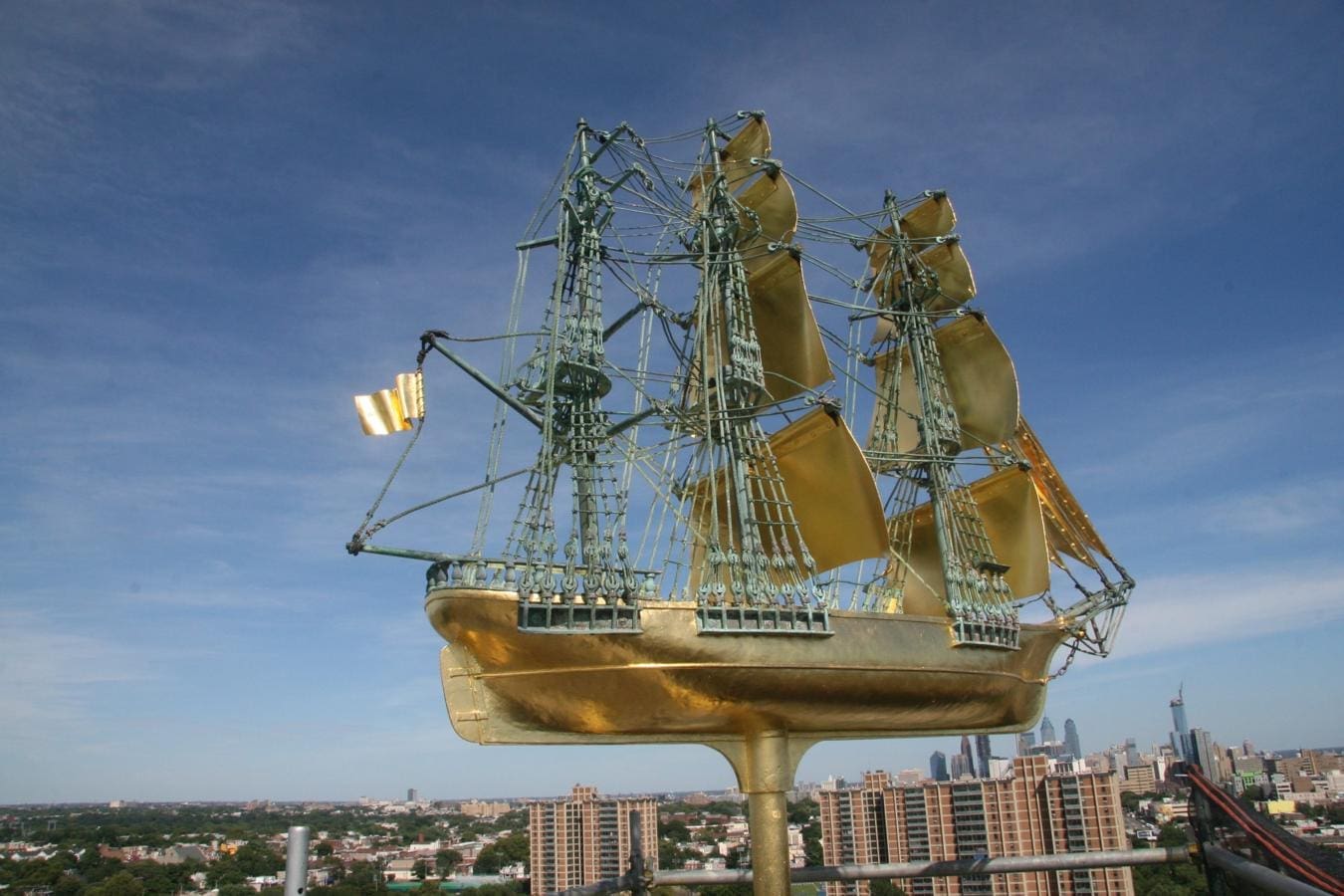 Gold leaf statues and monuments Goldbeater