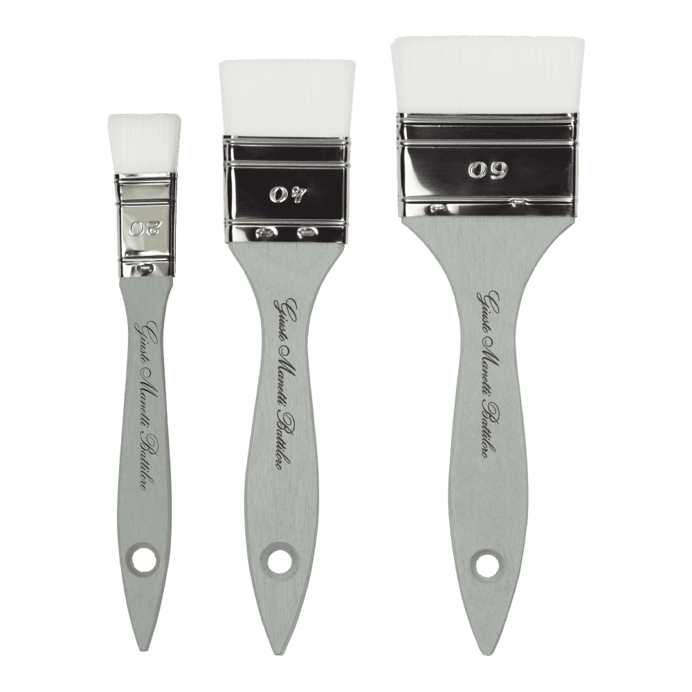 Brush in “Perla” synthetic bristle