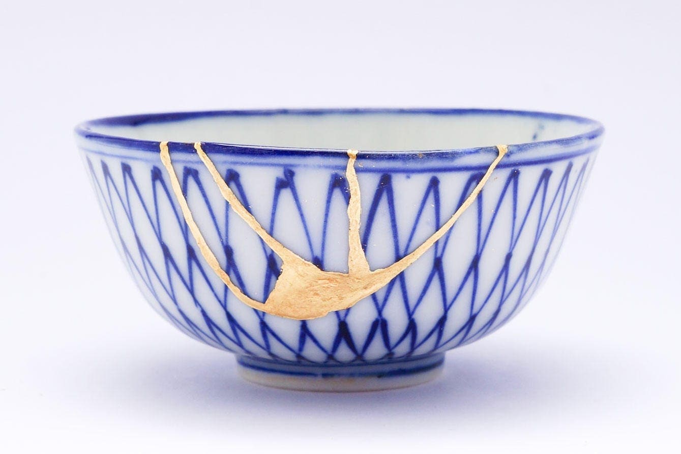 Hojas de pan de oro para pensar: el arte del Kintsugi